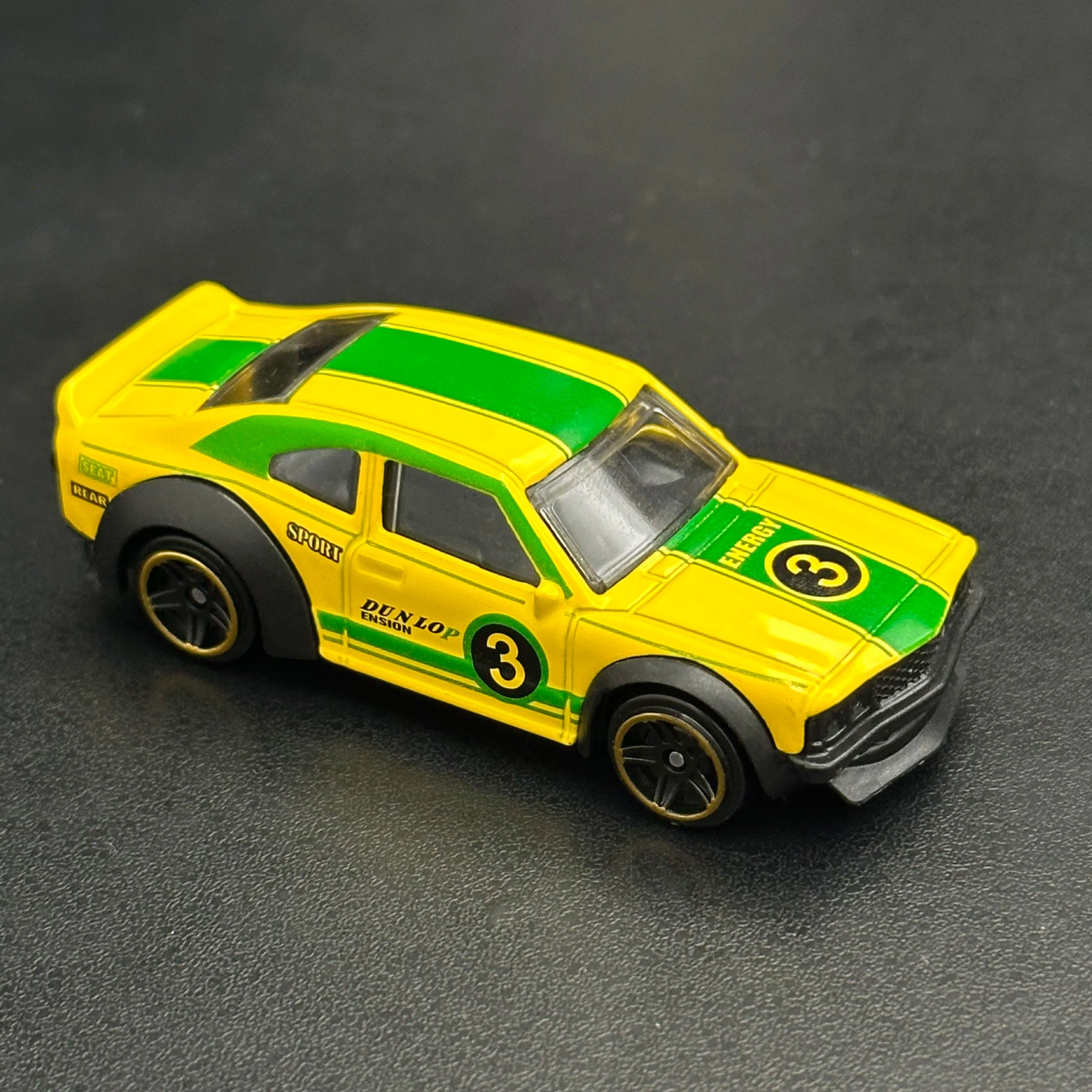 1/64 Diecast Metal Car Model Toy detail view