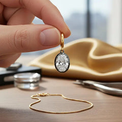 Minimalist Women's Geometric White Zircon Necklace Thin Bead Chain Pendant Non-fading close-up view