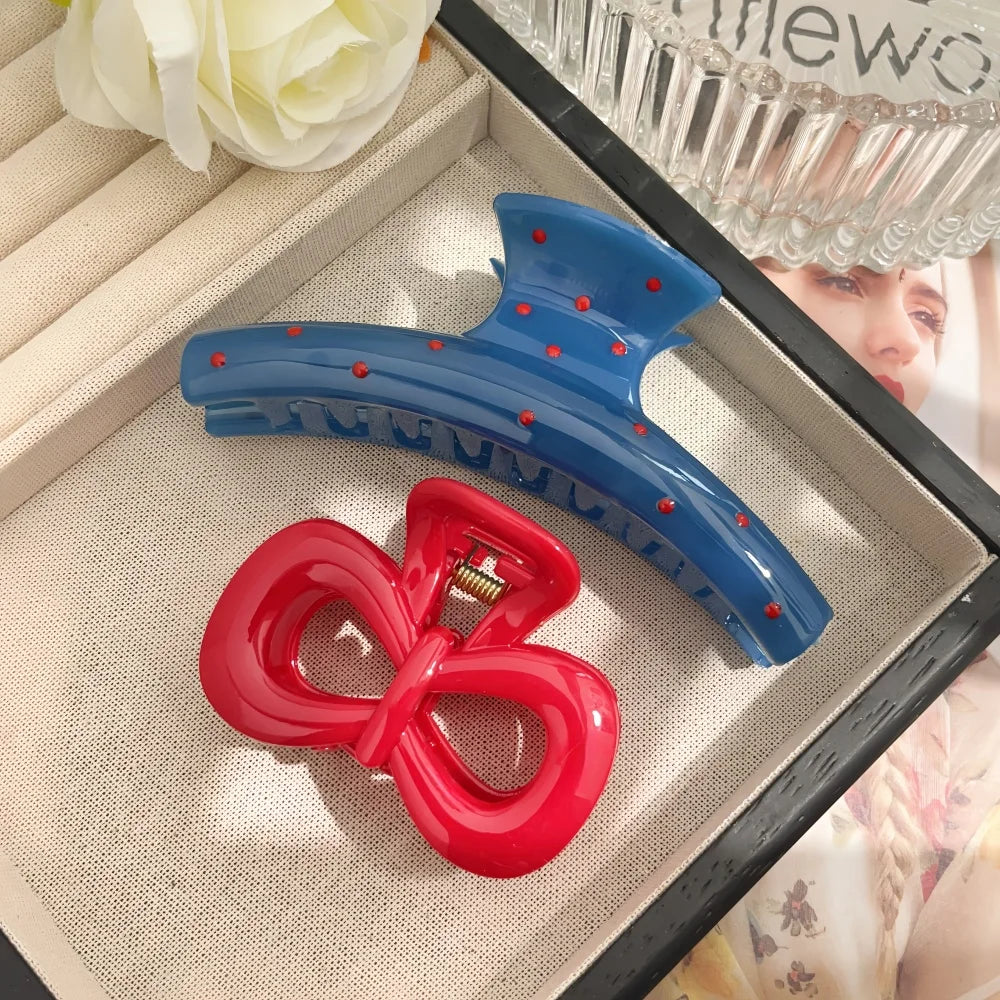 2pcs/set Hair Claw Clips for Women Girls Heart Bow Dots Leopard Large Small Crab Hair lifestyle view