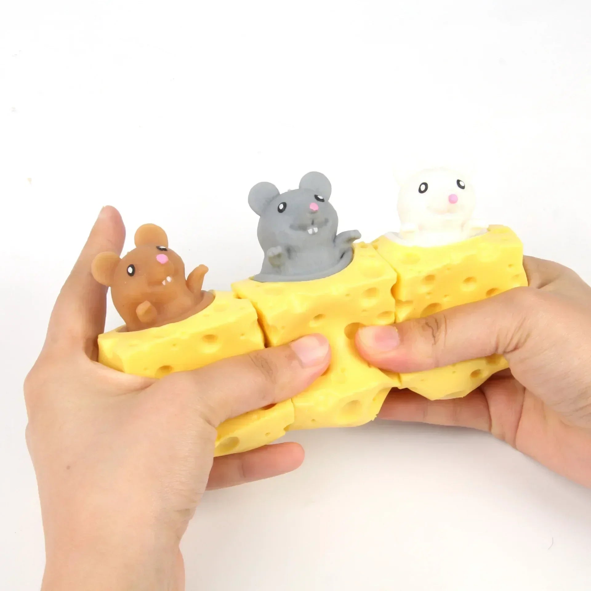 Stress-relieving Pet Cheese Mouse Cheese Pinch Fun Stress Ball Vent Squirrel Cup Pran lifestyle view