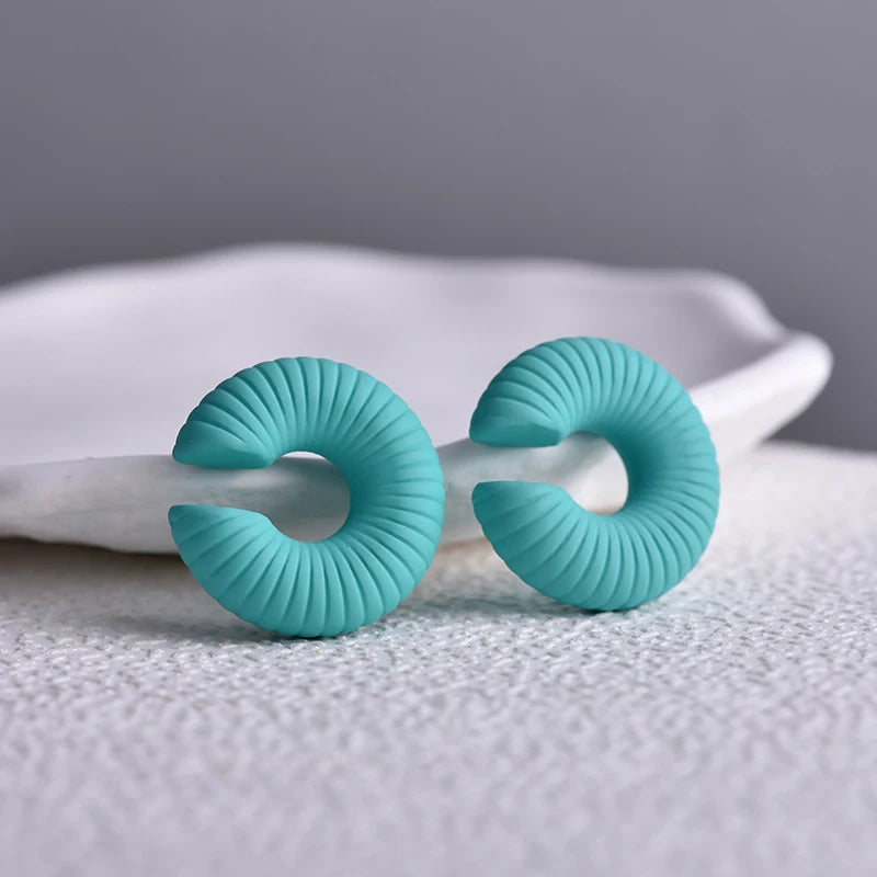 1 Pair Simple Round Circle Clip Earrings For Women C Shape Acrylic Red Blue Black Pink N detail view