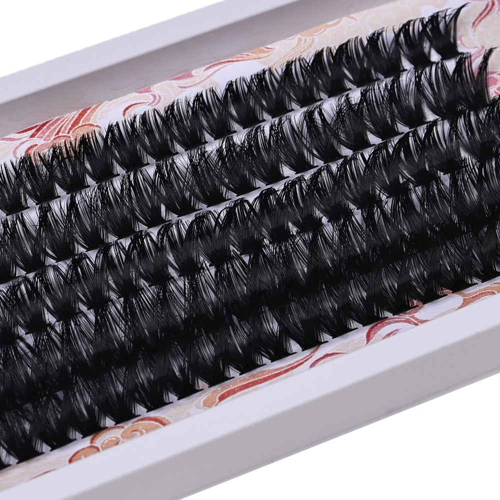 100Pcs 80D Mixed Tray Individual Lashes 3D Russia Volume Eye Lashes Soft Natural Lash lifestyle view