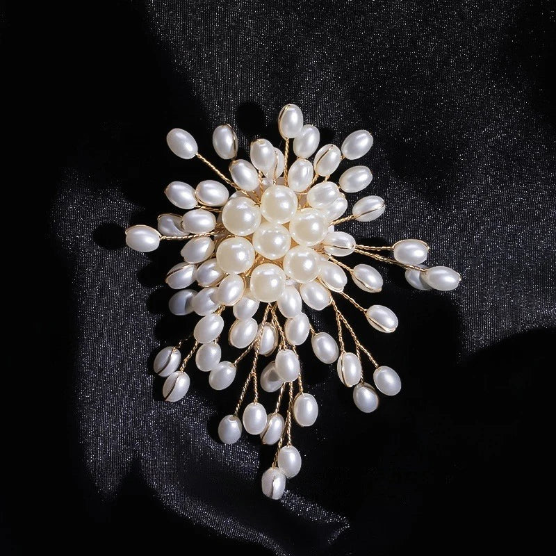 Elegant Pearl Flower Brooch Pin Badge For Women Girls Fashion Clothes Decoration Jewelry Gifts
