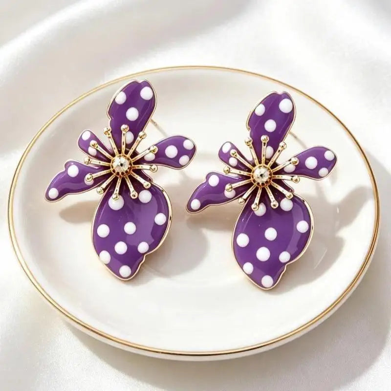 Pearl Flower Earrings Black Shaped Dangle Drop White Faux Polka Dot Gold Tone Details lifestyle view