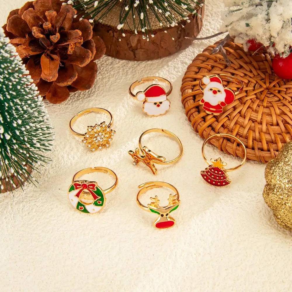Rhinestone Snowflake Christmas Tree Knuckle Rings Set close-up view