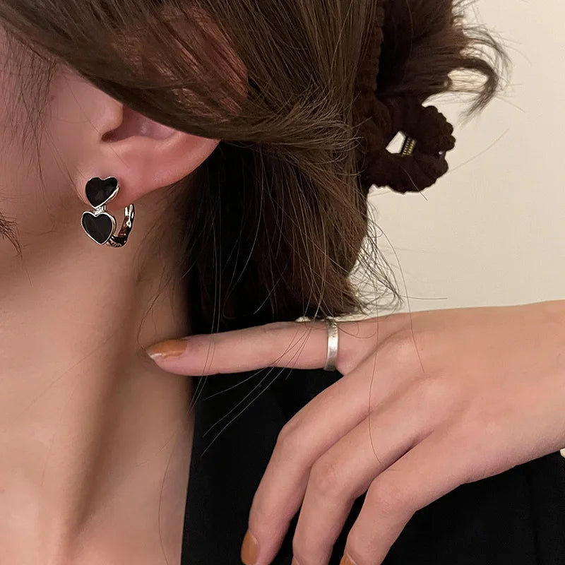 Vintage Goth Black Enamel Heart Stud Earrings for Women Fashion Sweet Hollow Metal C- alternate view