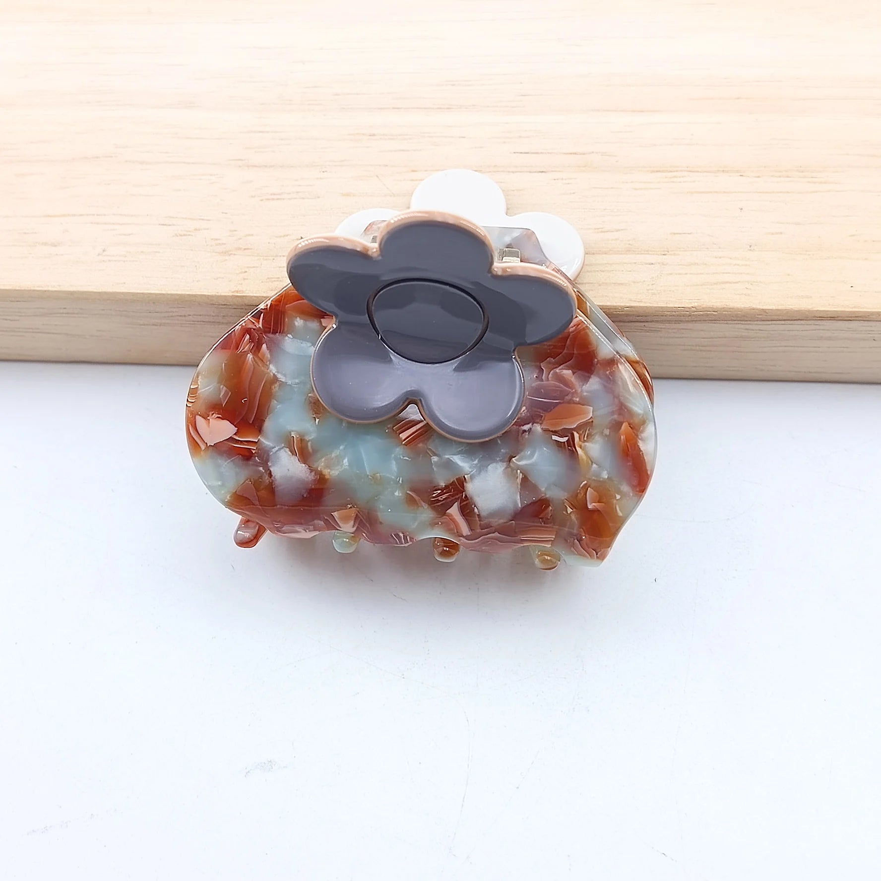 luxury Medium Acetate hair claw clip for women floral claw clip girl cute Leopard p additional angle
