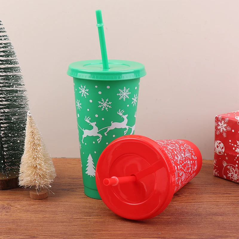 1Pc 710ML Christmas Coffee Straw Cup Reusable Xmas Tree Snowflake Plastic Cup With Li lifestyle view