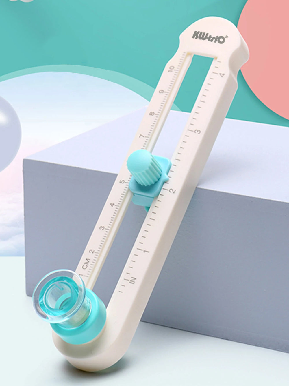 360° Rotating Handheld Circular Cutting Machine close-up view