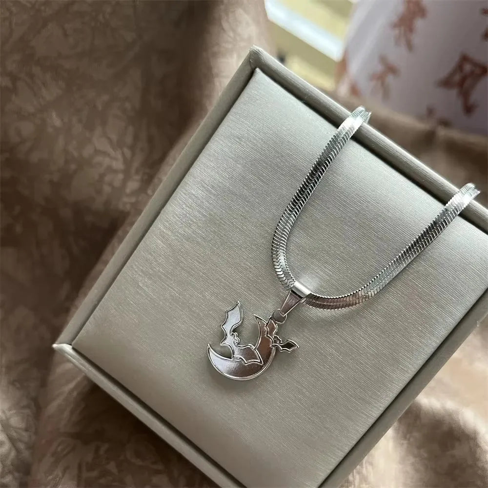40cm+5 Exquisite stainless steel OX Moon Necklace Half Moon Blade Chain Necklaces Gold P detail view