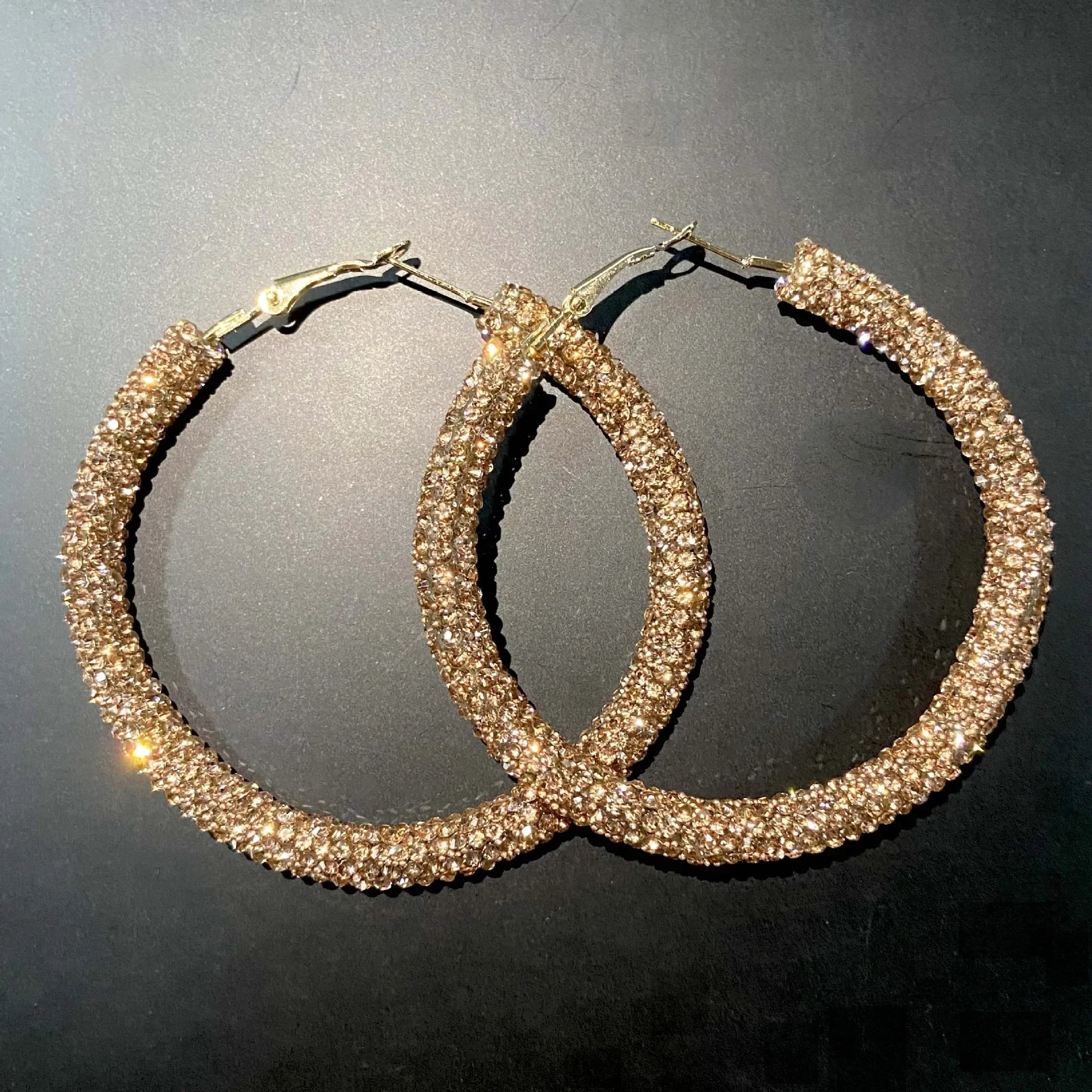 Y2K Blue Crystal Hoop Earrings Korean Fashion Charms Circular Ring Earrings for Women Pu detail view