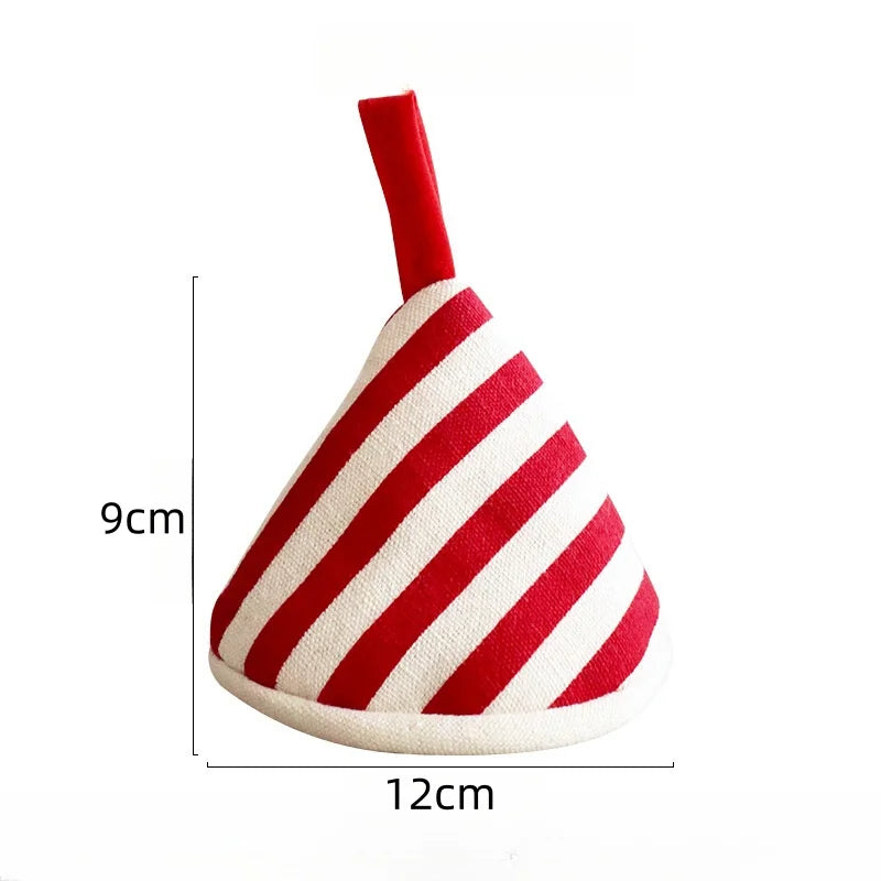 Triangle Pot Handle Cover | Non Slip Heat Insulation Glove for Pots and Pans alternate view