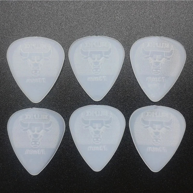 12pcs Bull Head 0.6mm Guitar Pick Super Durable Nylon Non-slip Design Mediator Acoustic detail view