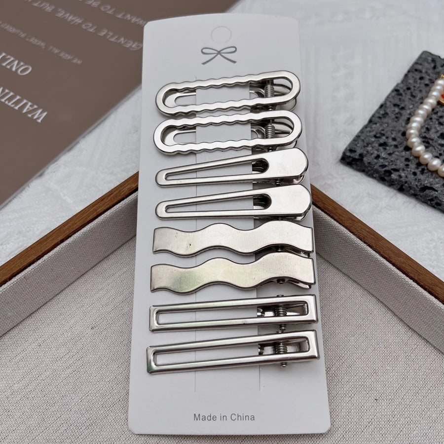 Women Metal Y2K Hair Clips Exquisite Duckbill Clip Girls Hairpins Side Bangs Barrette lifestyle view