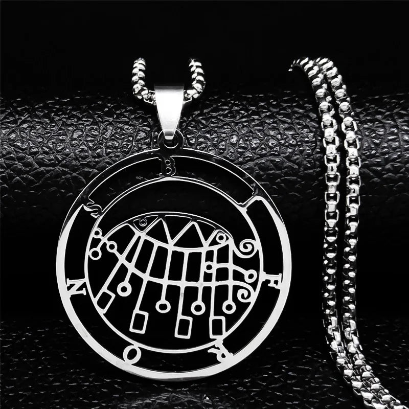 Astaroth Sigil Goetia Stainless Steel Necklace Solomon Demon Seal Satan Sigil sataniqu close-up view