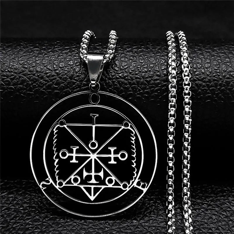 Astaroth Sigil Goetia Stainless Steel Necklace Solomon Demon Seal Satan Sigil sataniqu close-up view