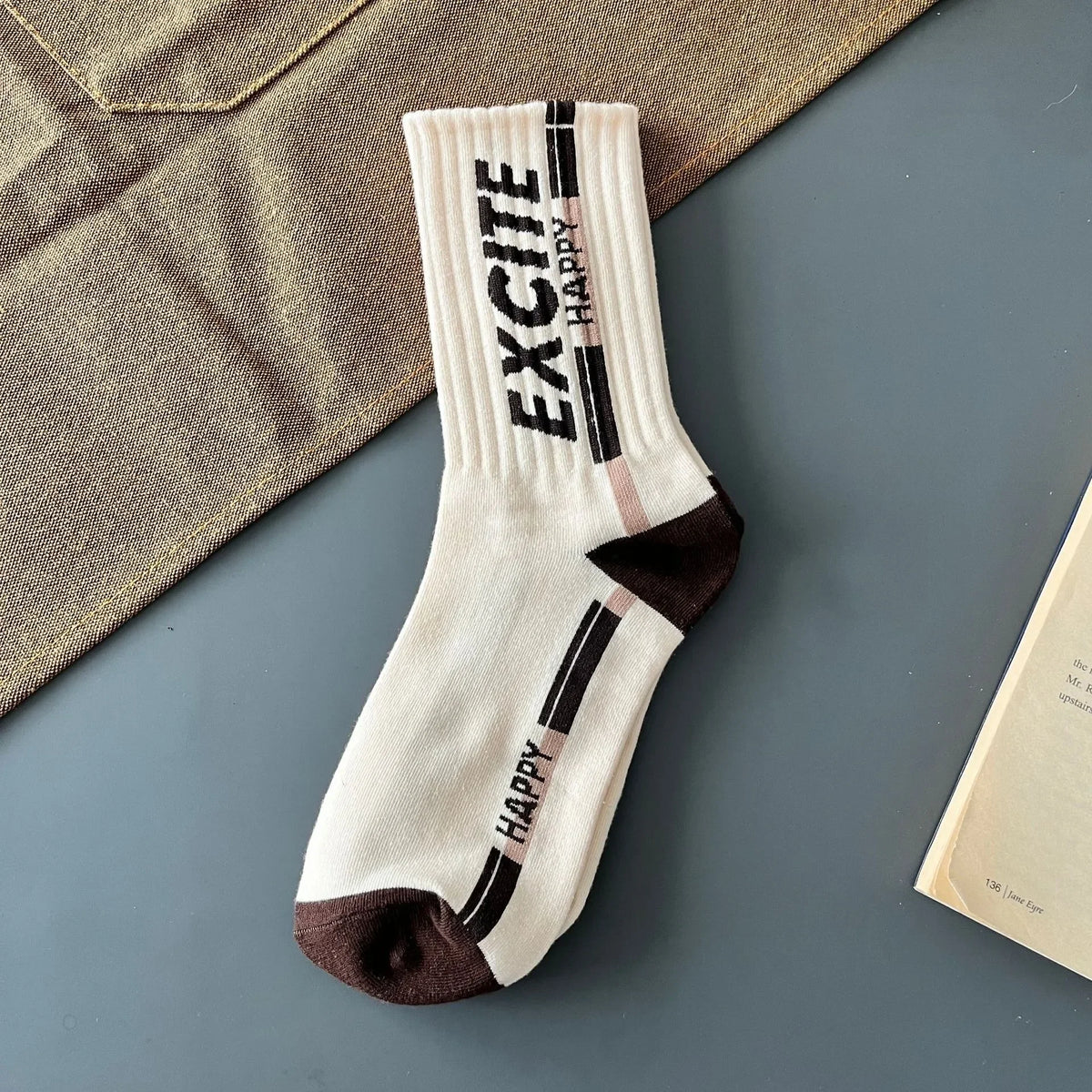1/3/5/8 Pairs Retro American Men's Mid-rise Socks Women Ins-style Casual Sports Bas additional angle