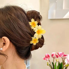 1/2pcs Fashion Gradient Egg Flower Hair Claws Clip For Women Sweet Acrylic Girls Hairp close-up view