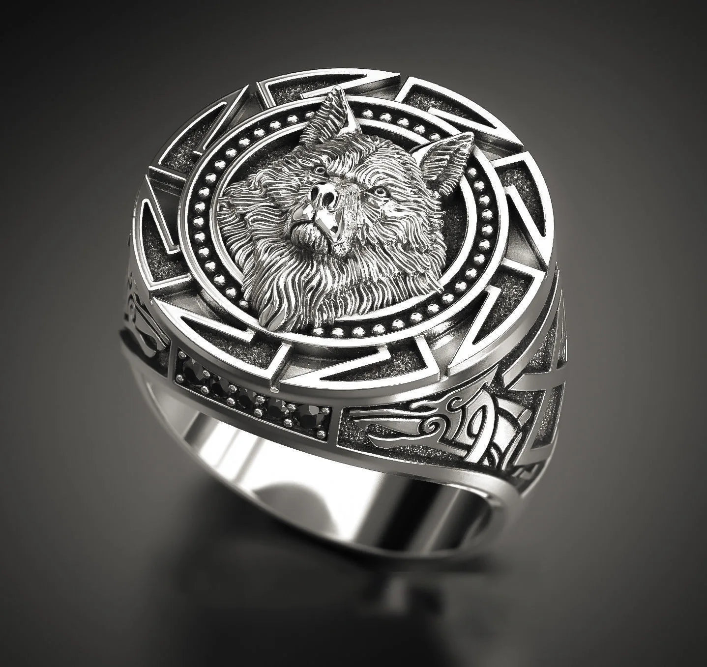 925 Sterling Silver Ring Retro Wolf Totem Thai Silver Ring Warrior Wolf Head Men's Ri lifestyle view
