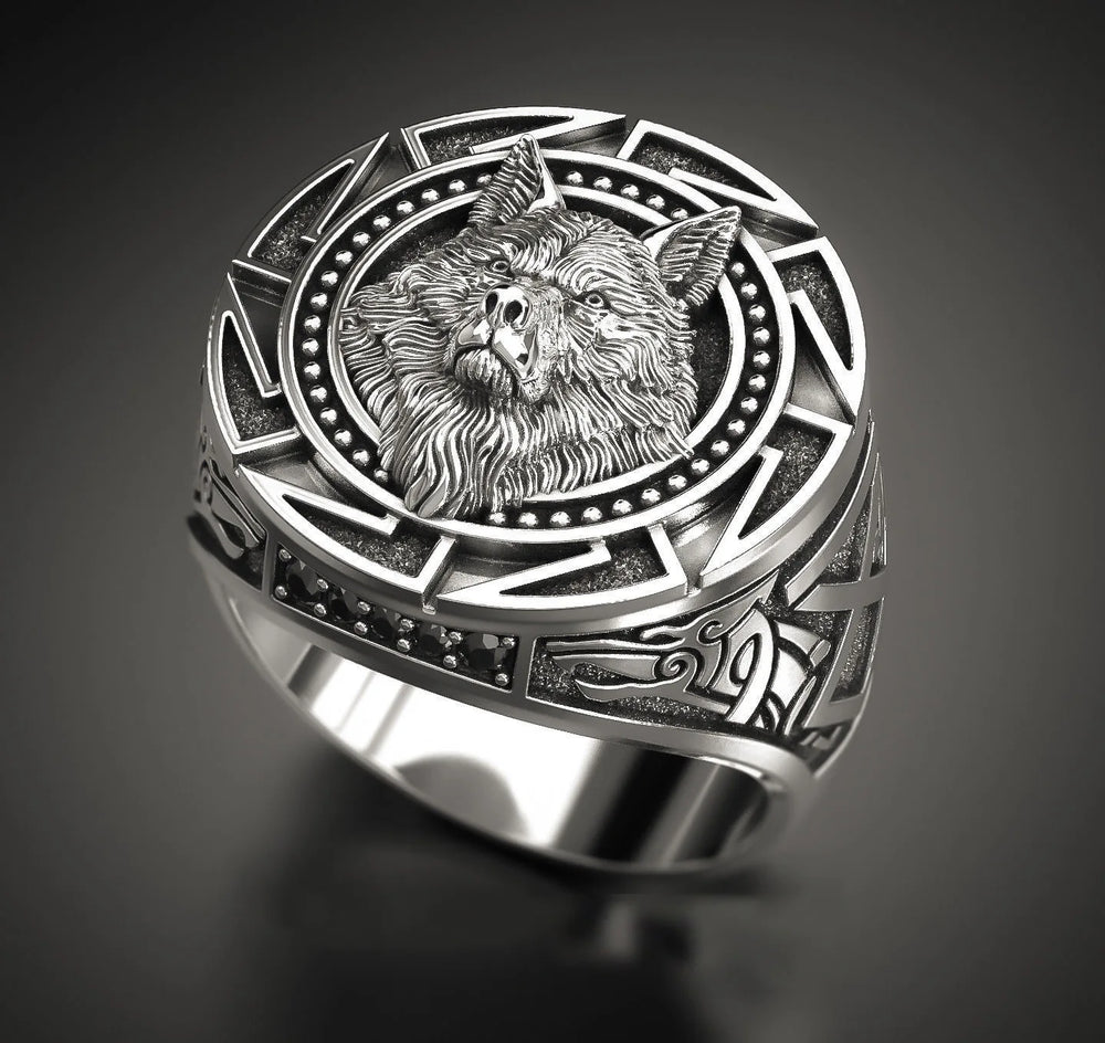 925 Sterling Silver Ring Retro Wolf Totem Thai Silver Ring Warrior Wolf Head Men's Ri lifestyle view