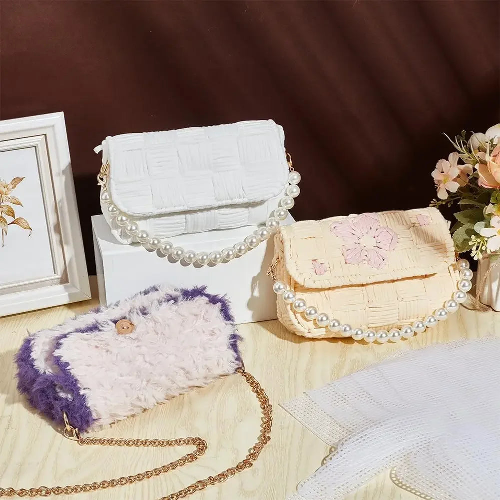 1-4Pcs Plastic Mesh Canvas Sheets Clear Plastic Mesh Sheets Blank Needlepoint Canvas E close-up view