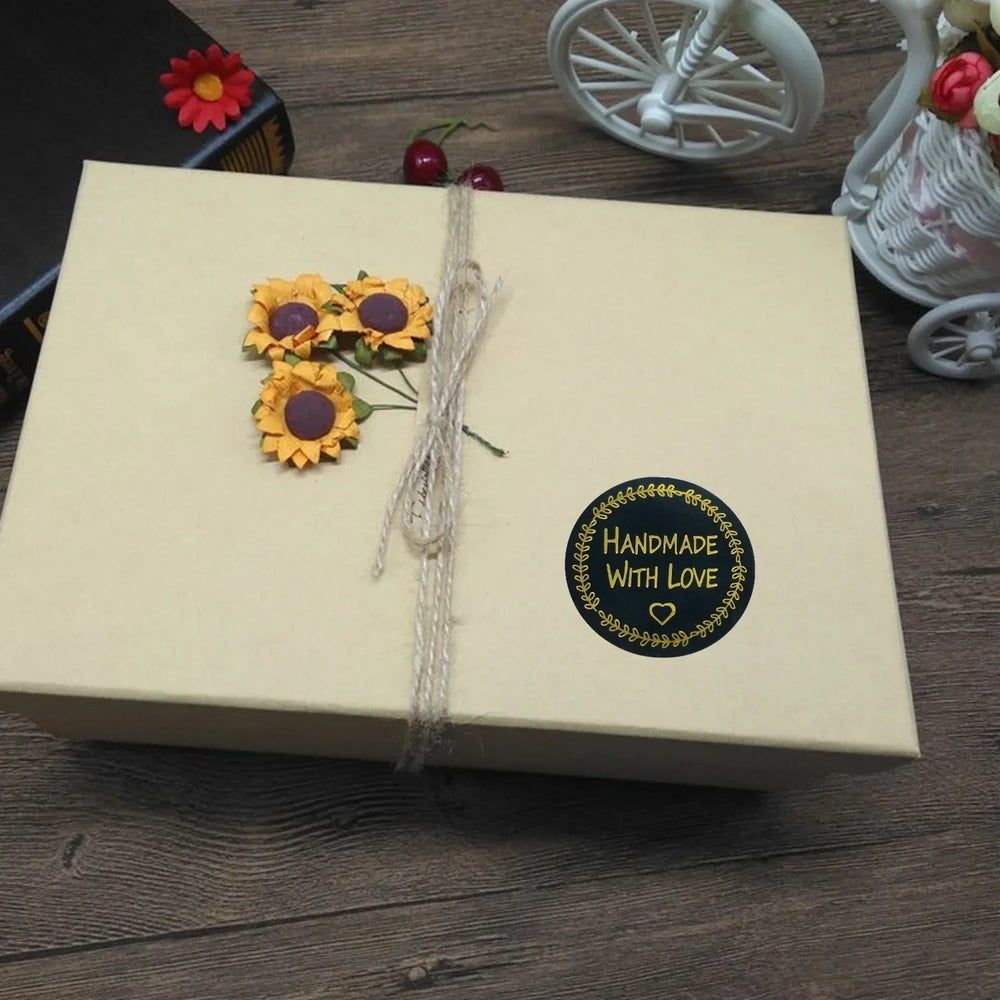 500pcs handmade with Love Stickers Baking label wedding sticker party label decoratio lifestyle view