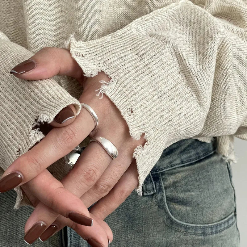 VENTFILLE 925 Sterling Silver Irregular Ring for Women Geometry Versatile Minimalism A close-up view
