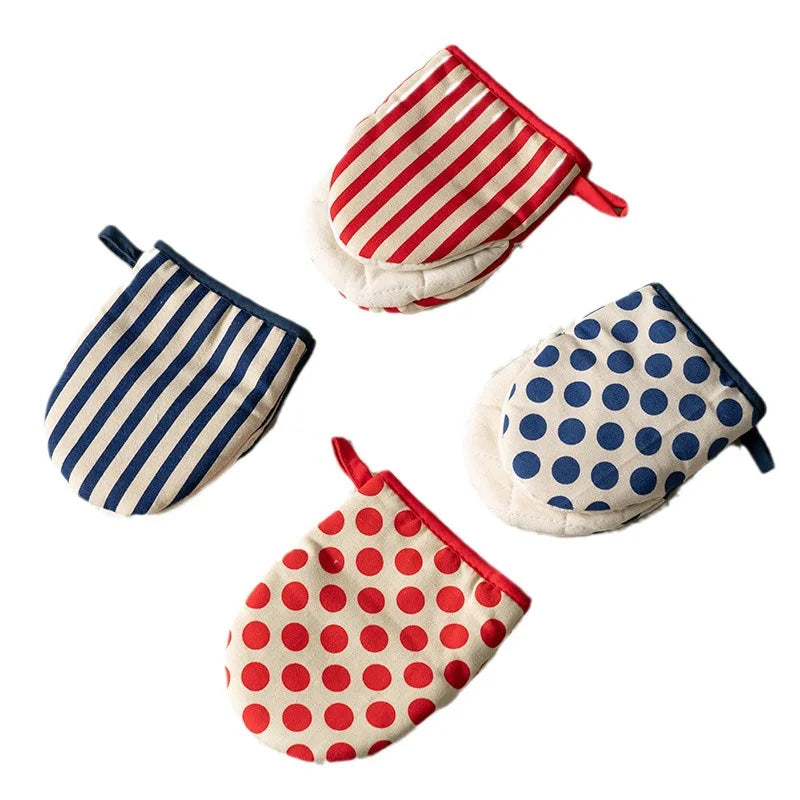 Polka Dot Heat Resistant Oven Mitts | Japanese Style Microwave Safe Kitchen Gloves additional angle
