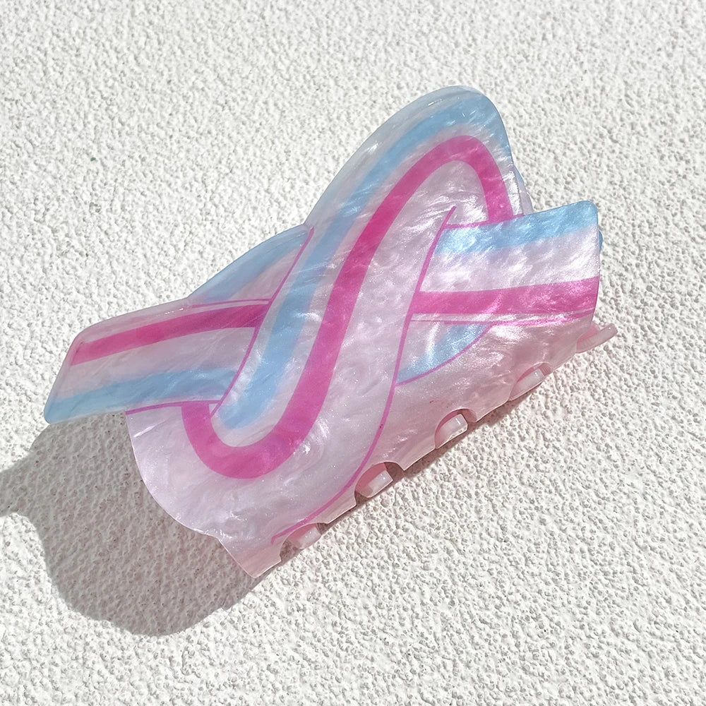 Sweet Acrylic Double Sided Flower Printed Hair Claw Clip For Women Oversize Geometric close-up view