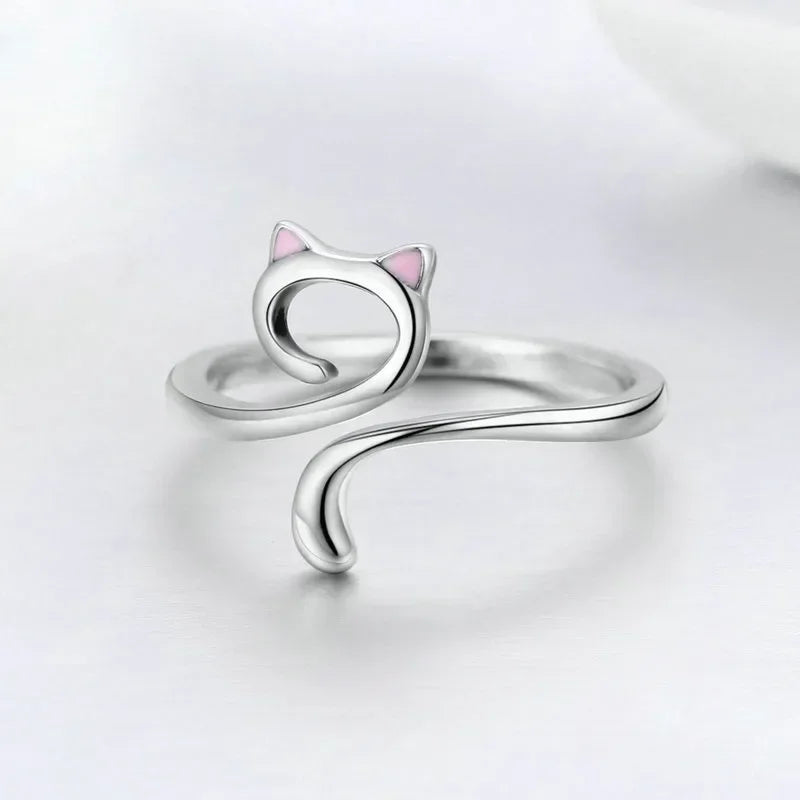 Adjustable Crochet Tension Cute Cat Ring, Beginner Knitting Crochet Hook Ring, Yarn Guid detail view