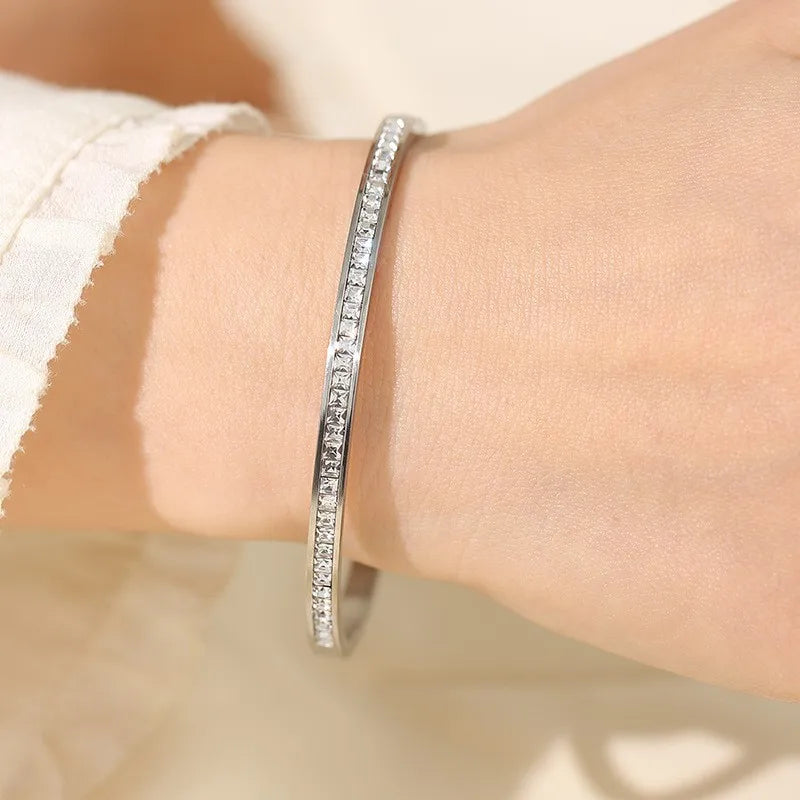 Roman Numerals Bracelet For Women Stainless Steel Jewelry Accessories Luxury Bracelet alternate view