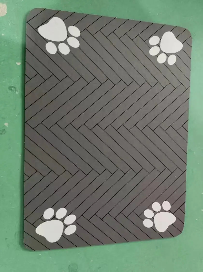 1pc Pet Stain-Resistant, Easy-To-Wash, Splash-Proof Mat lifestyle view