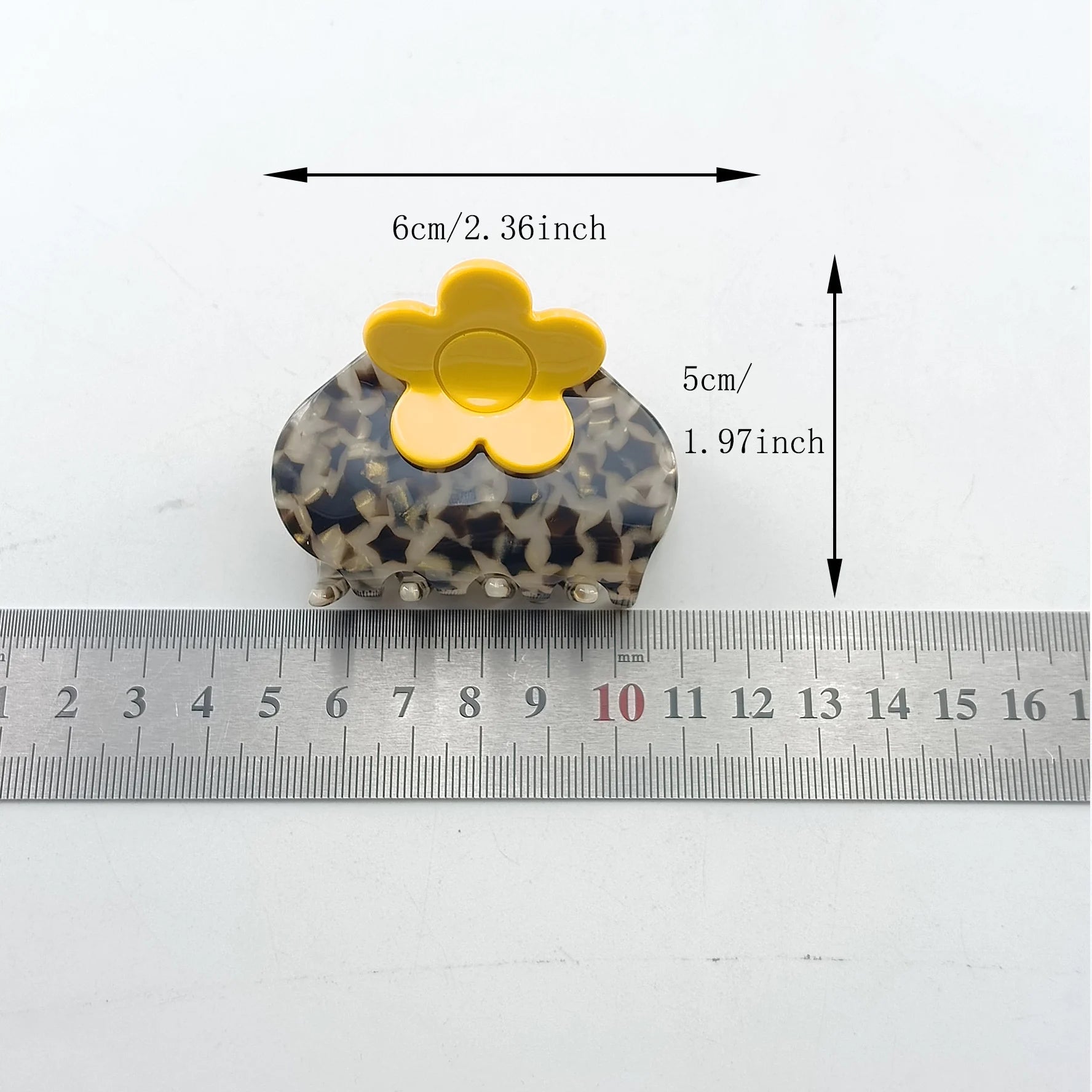 luxury Medium Acetate hair claw clip for women floral claw clip girl cute Leopard print detail view