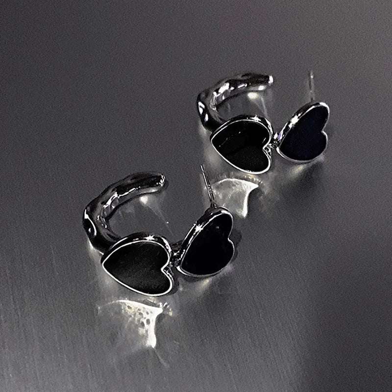 Vintage Goth Black Enamel Heart Stud Earrings for Women Fashion Sweet Hollow Metal C-Sha detail view