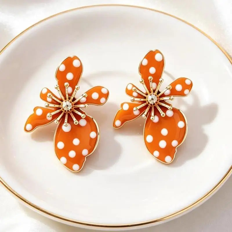 Pearl Flower Earrings Black Shaped Dangle Drop White Faux Polka Dot Gold Tone Details Vi detail view