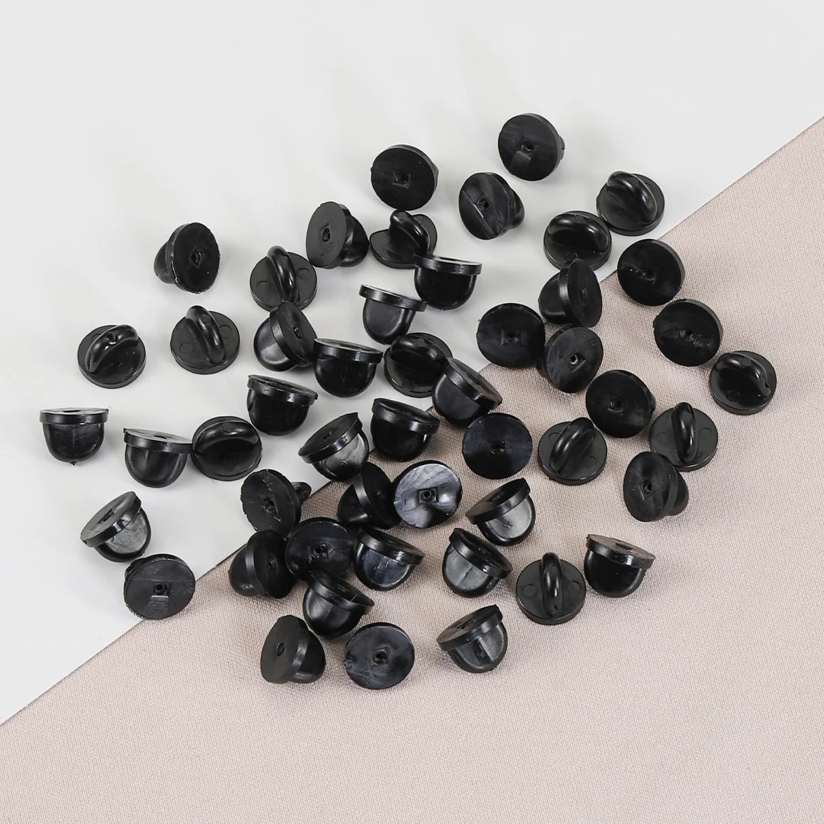 50pcs Black Rubber Brooch Pin Back Squeeze Badge Holder Butterfly Clasp Clutch