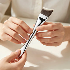 Upgraded Crescent‑Shape Foundation Makeup Brush Ultra‑Thin Smooth Applicator detail view
