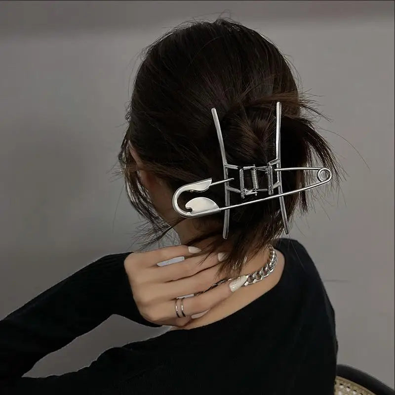 Y2k Style Oversize Fashion Hair Clips Large Hair Claw Clips Women Secure Hold Hair Ac lifestyle view