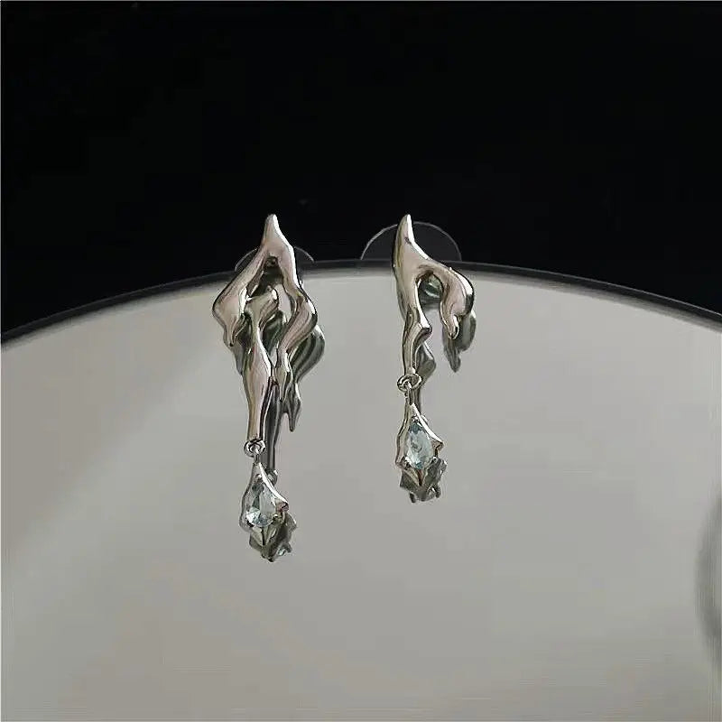 2025 New Cool Liquid Metal Geometric Irregular Zircon Earrings for Woman Man Asymmetr alternate view