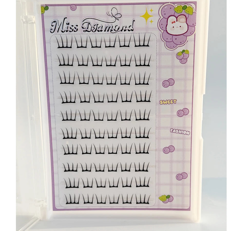 10 Rows Dense Natural False Eyelashes Segmented Glue-free Eyelash Extension | Lightly lifestyle view