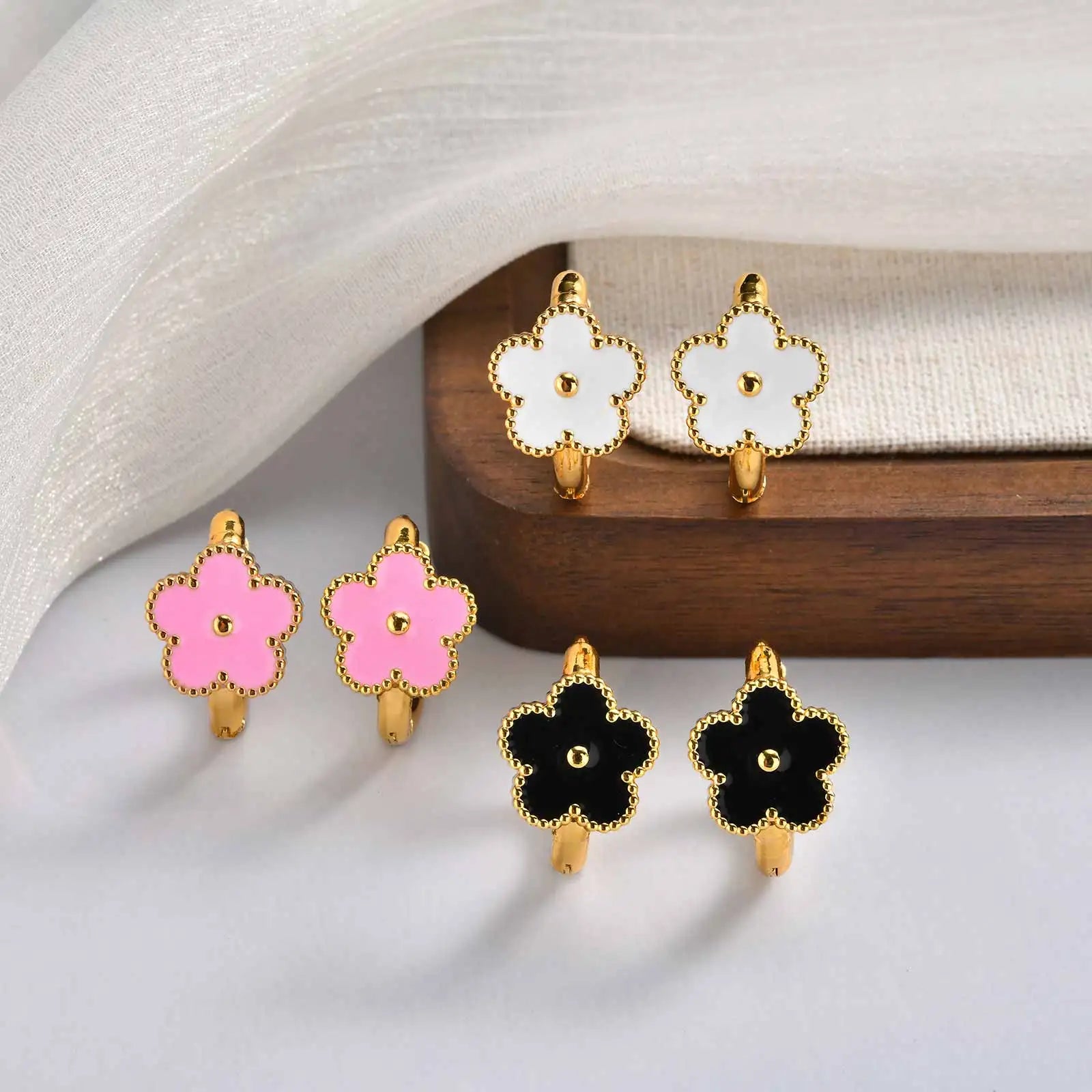 Dainty Lucky Leaf Hoop Earrings for Women Teens, Stainless Steel Flower Hoop Earrings Non Tarnish