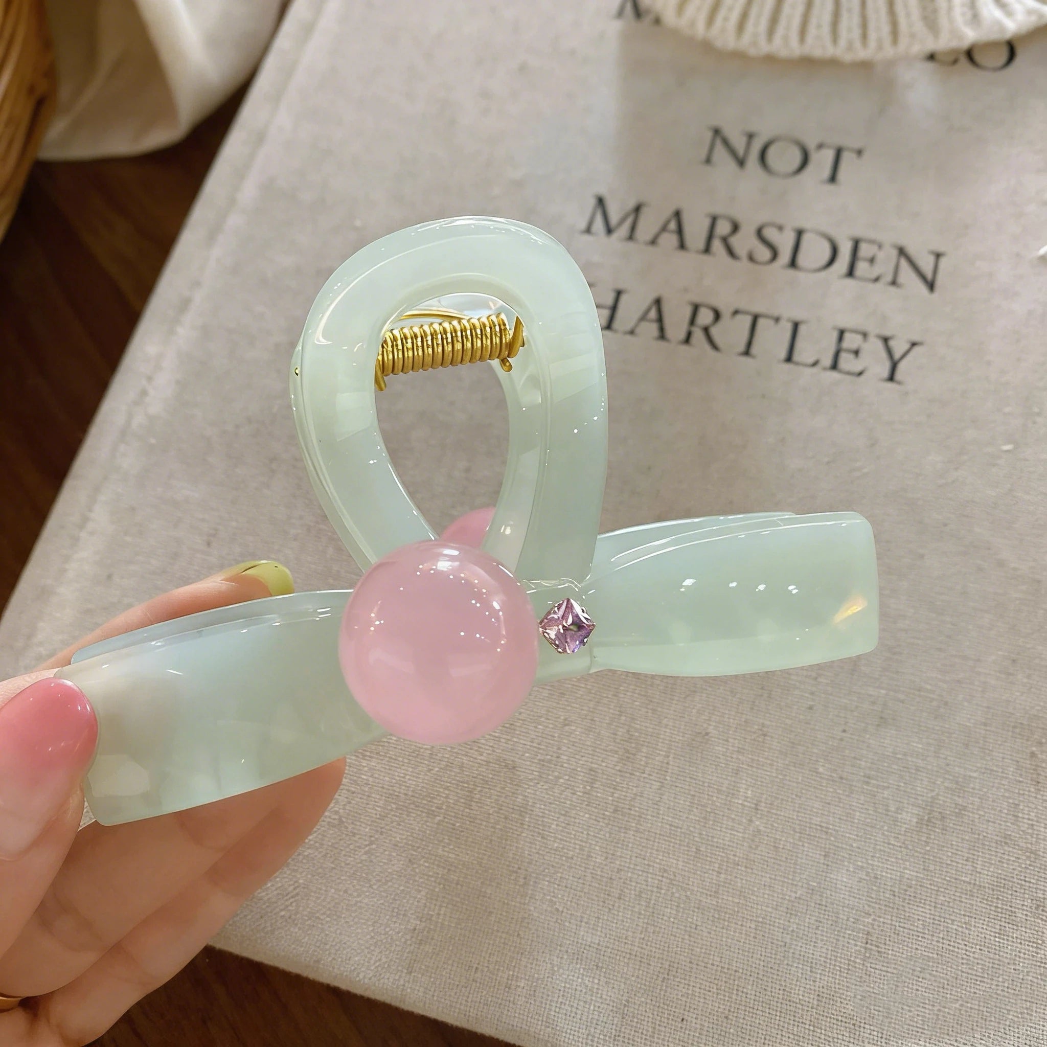Sweet Pink Round Bead Hair Claw Creative Planet Hollow Out Oval Hair Clip Women Fashion Hair Accessories
