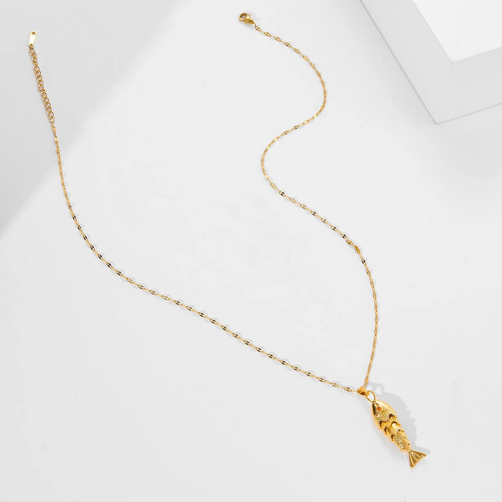 Trendy Gold-Plated Retro Personality Agile Small Fish Necklace for Women Anti-Allergic F detail view