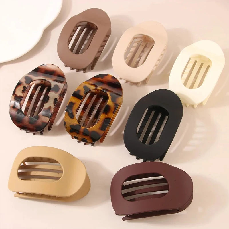 Oval Hair Claw Clip for Women Leopard Fashion New Design Matte Curved Flat Styling Barrettes Acrylic Lying Down Hair Accessories