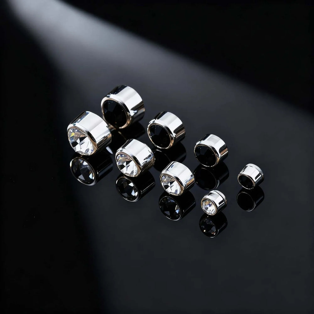 1 Pair Round Zircon Magnetic Ear Stud Clip Earrings for Men Women,Punk Round Zircon Ma close-up view