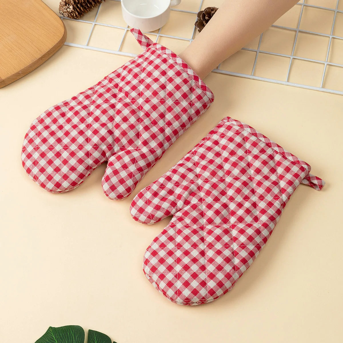 Anti Scald Oven Gloves Set | Cotton Lined Thick Kitchen Gloves with Red Checkered Des lifestyle view