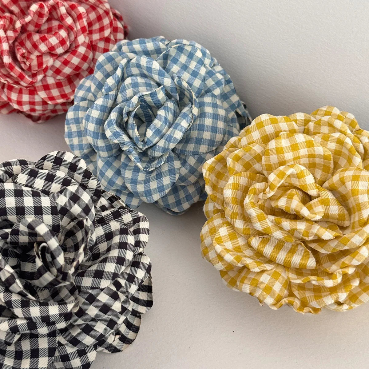 Plaid Fabric Flower Hair Claw Clips for Women Girls Korean Fashion Summer Vacation Ponytail Holder Hair Styling Accessories New