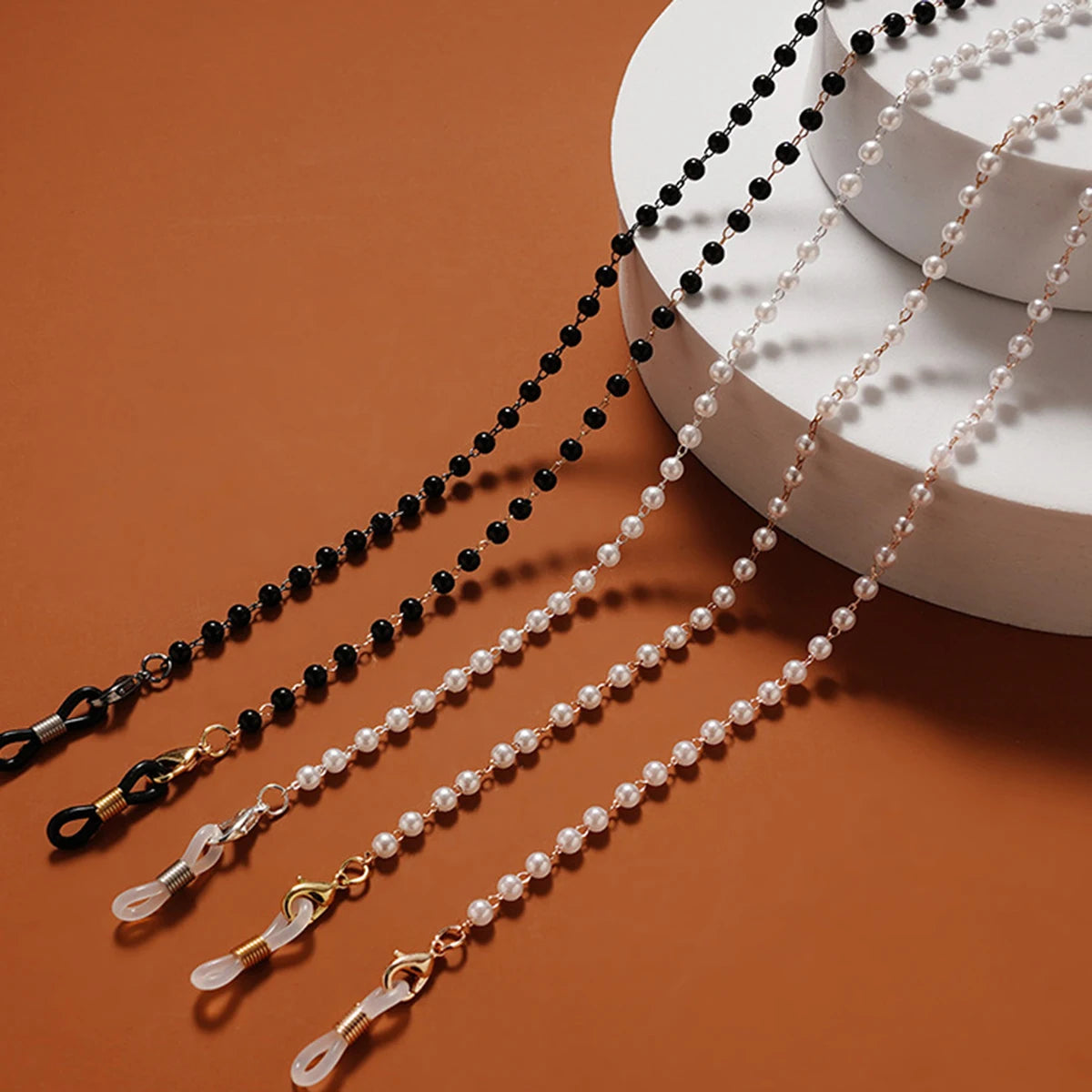 Fashion Eyeglasses Chain Imitation Pearl Beaded Trendy Women Outside Casual Sunglasse alternate view