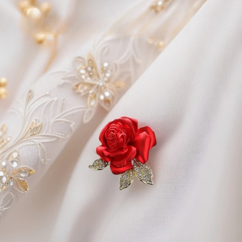 Beautiful Rose Flower Brooches Shiny Rhinestone Studded Gold Color Metal Pins Clothing Ornaments