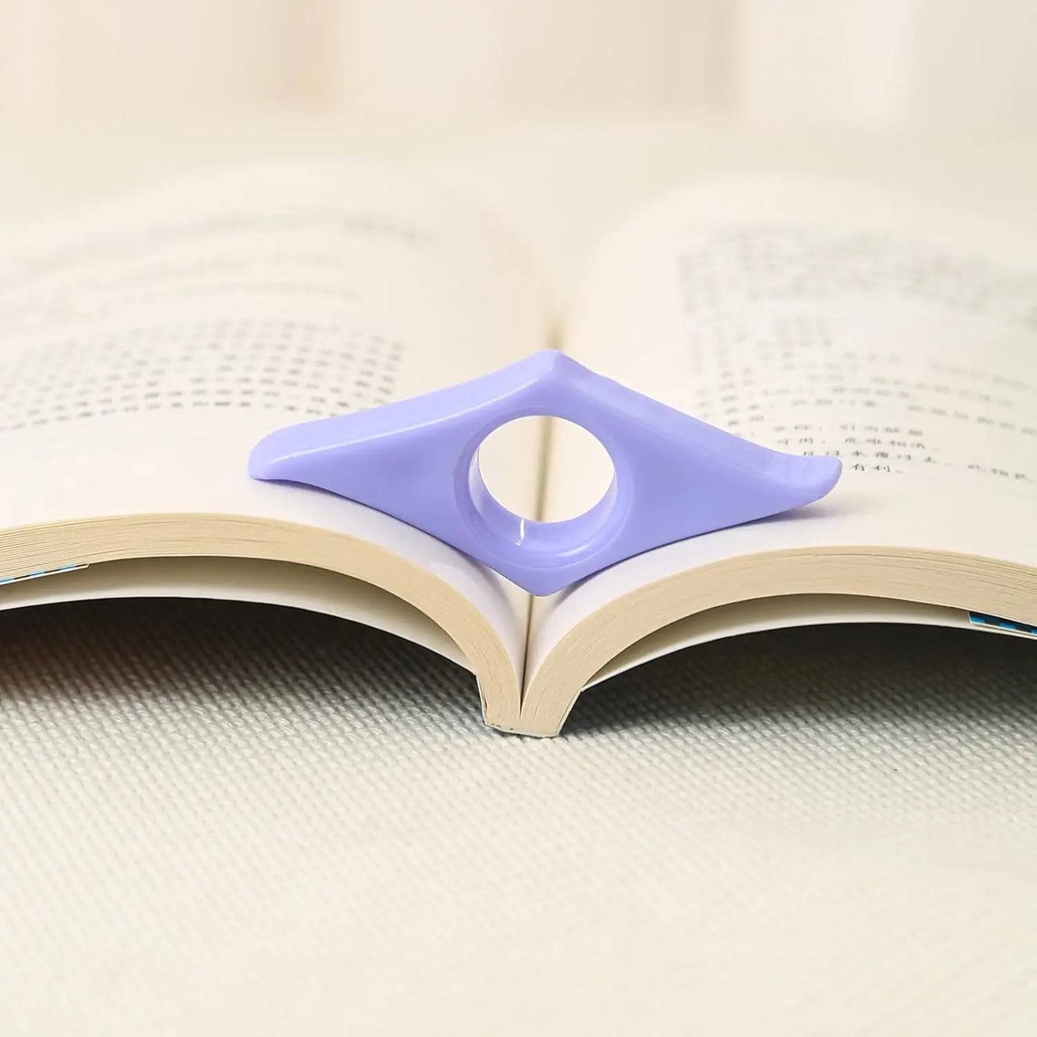 Transparent Acrylic Book Page Holder Thumb Book Holder Ring Book Opener Bookmark Reading detail view
